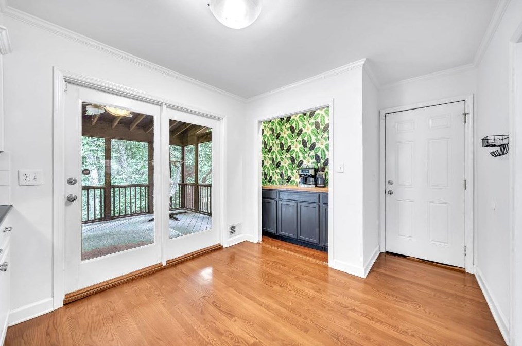 2296 Sherbrooke Dr, Atlanta GA  30345-1933 exterior