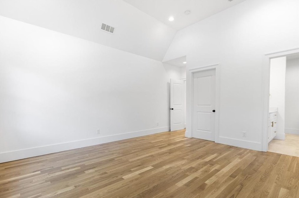 2667 Ellwood Dr, Atlanta GA  30305-3827 exterior