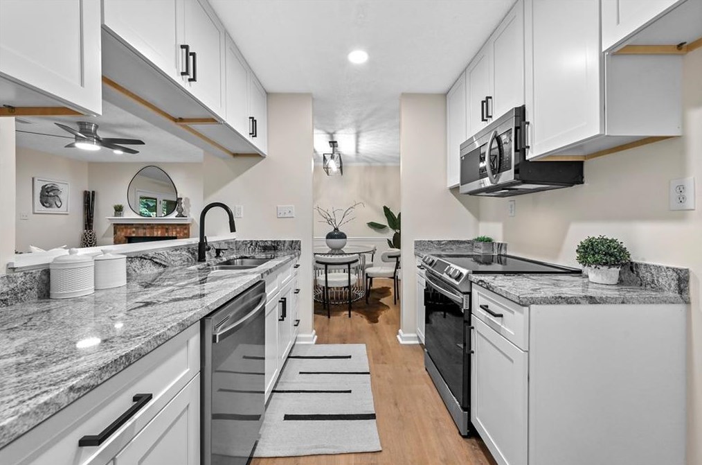 510 Tuxworth Cir, Decatur GA  30033-5618 exterior