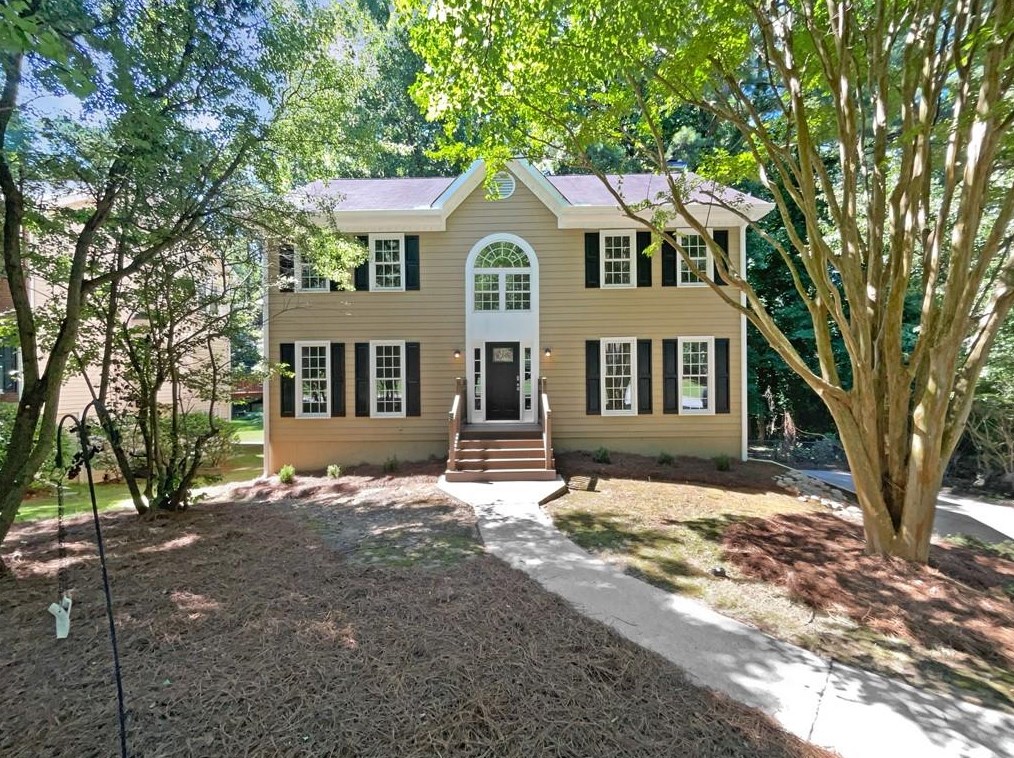 2030 Huntcliff Dr, Lawrenceville, GA 30043-6357