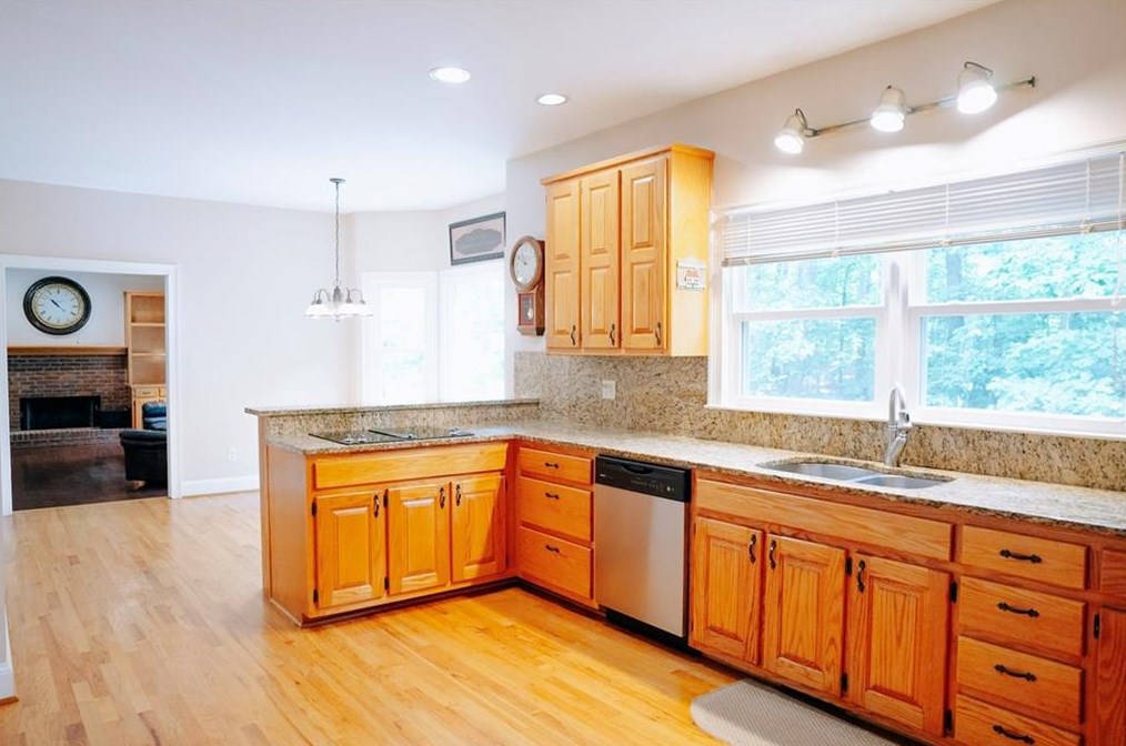 1920 Calvin Dr, Duluth GA 30097-5113 exterior