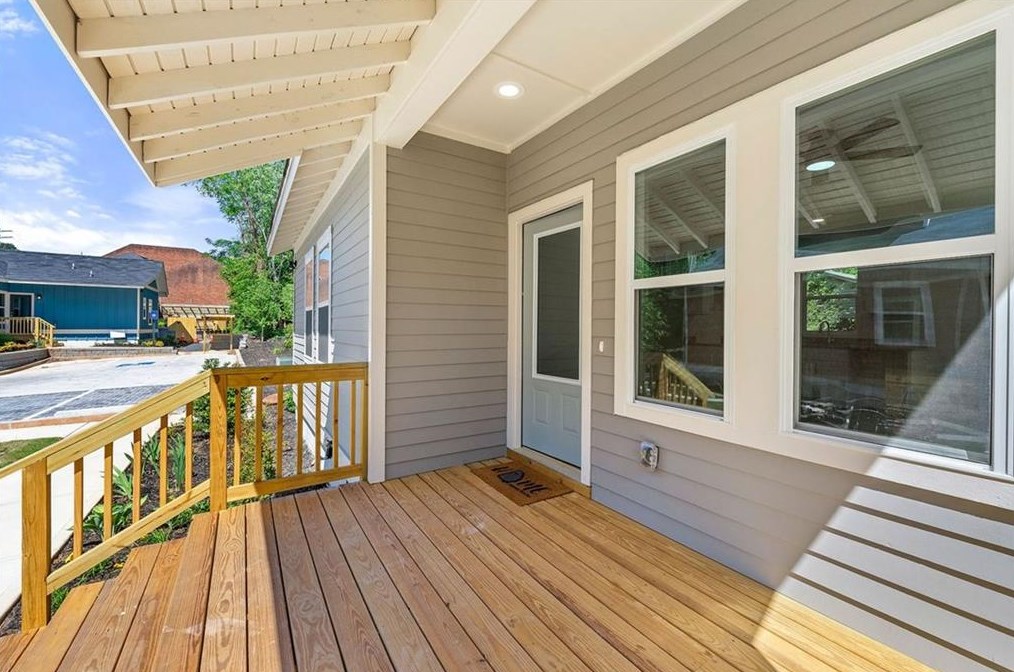 206 Commerce Dr, Decatur GA  30030-1966 exterior