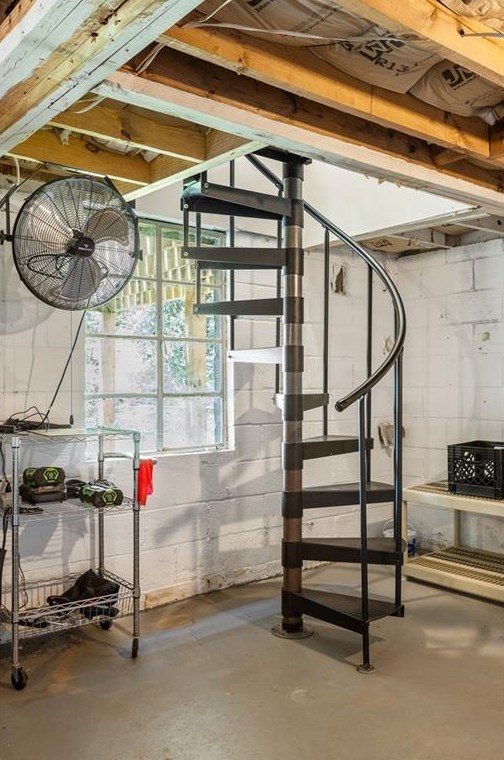 1971 Valencia Rd, Decatur GA  30032-5273 exterior