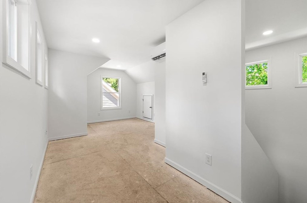 210 Commerce Dr, Decatur GA  30030-1966 exterior