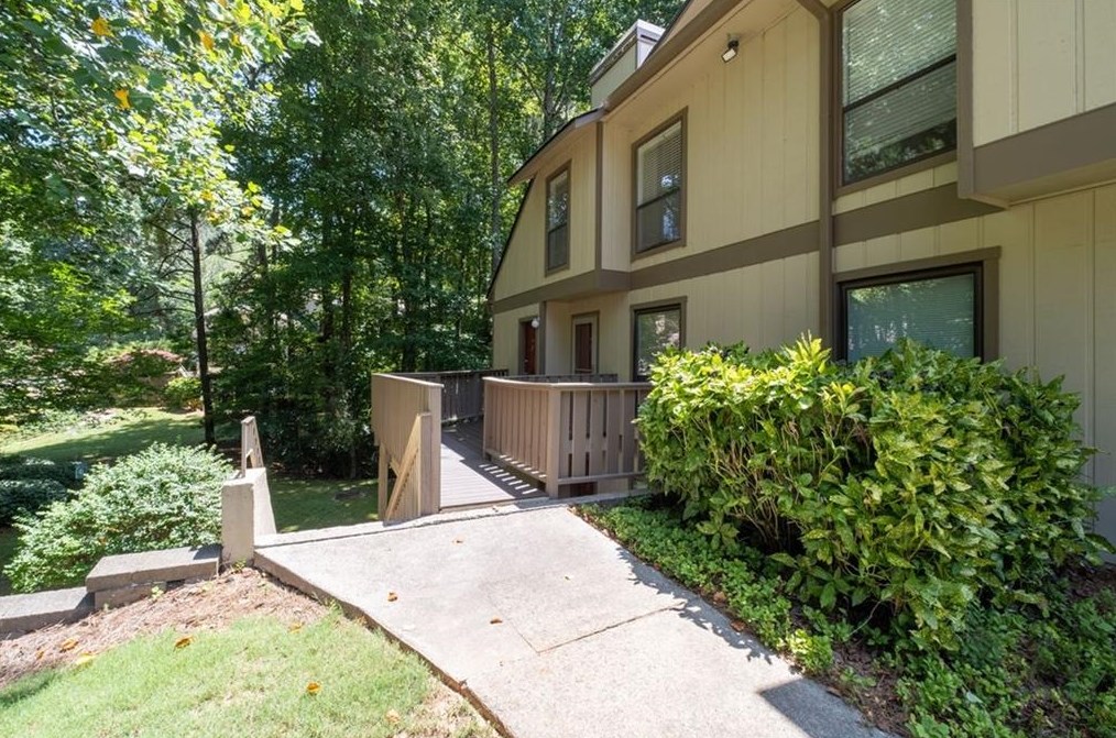 1203 Woodcliff Dr, Atlanta, GA 30350-3148