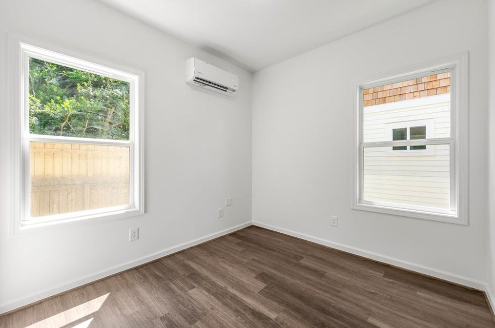 214 Commerce Dr, Decatur GA 30030-1966 exterior