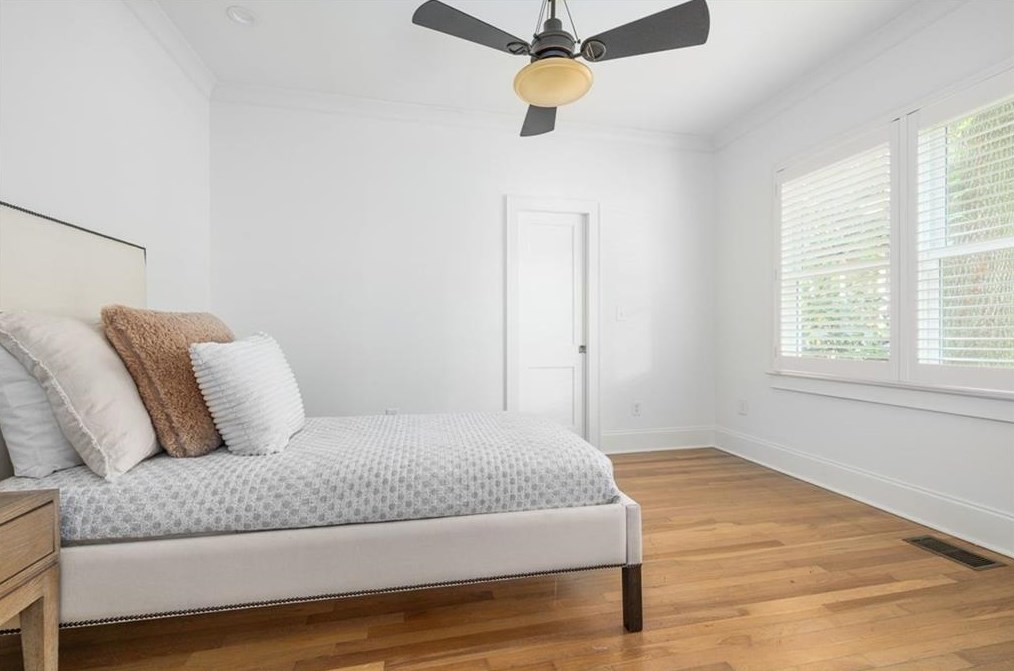 223 Woodlawn Ave, Decatur GA  30030-2312 exterior