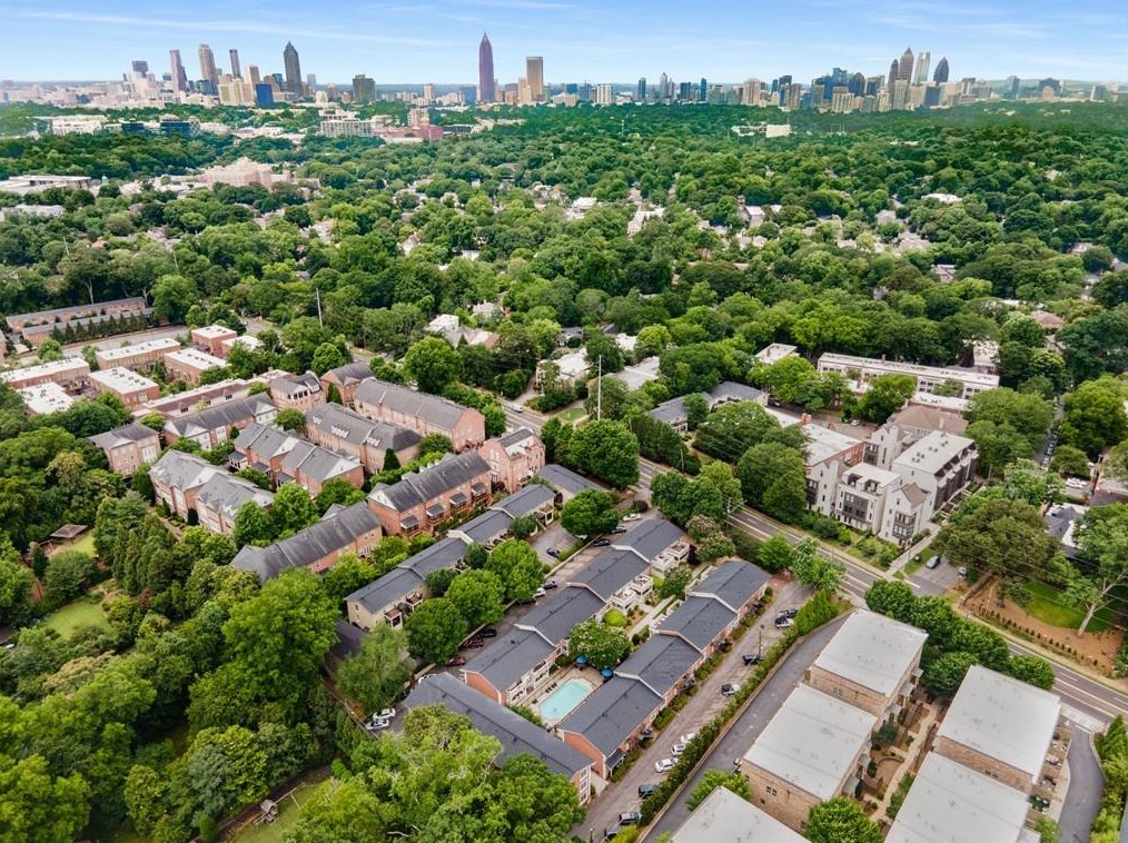 869 Briarcliff Rd, Atlanta GA  30306-4030 exterior