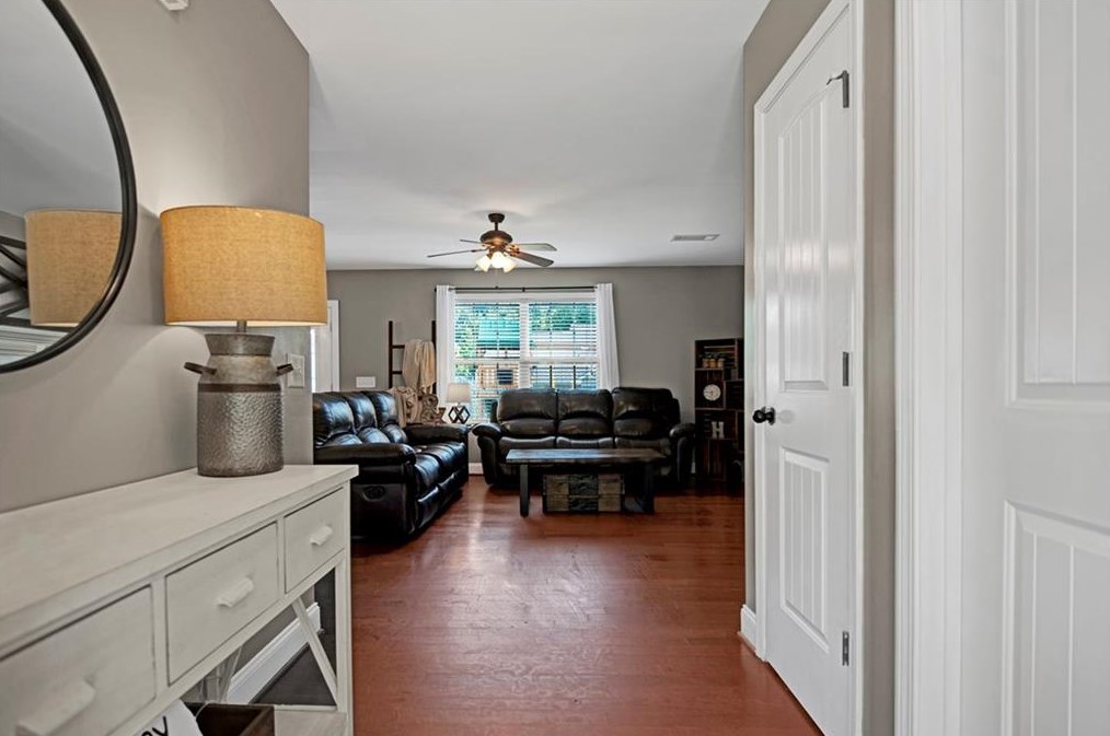 221 Highland Pointe Dr, Alto, GA 30510