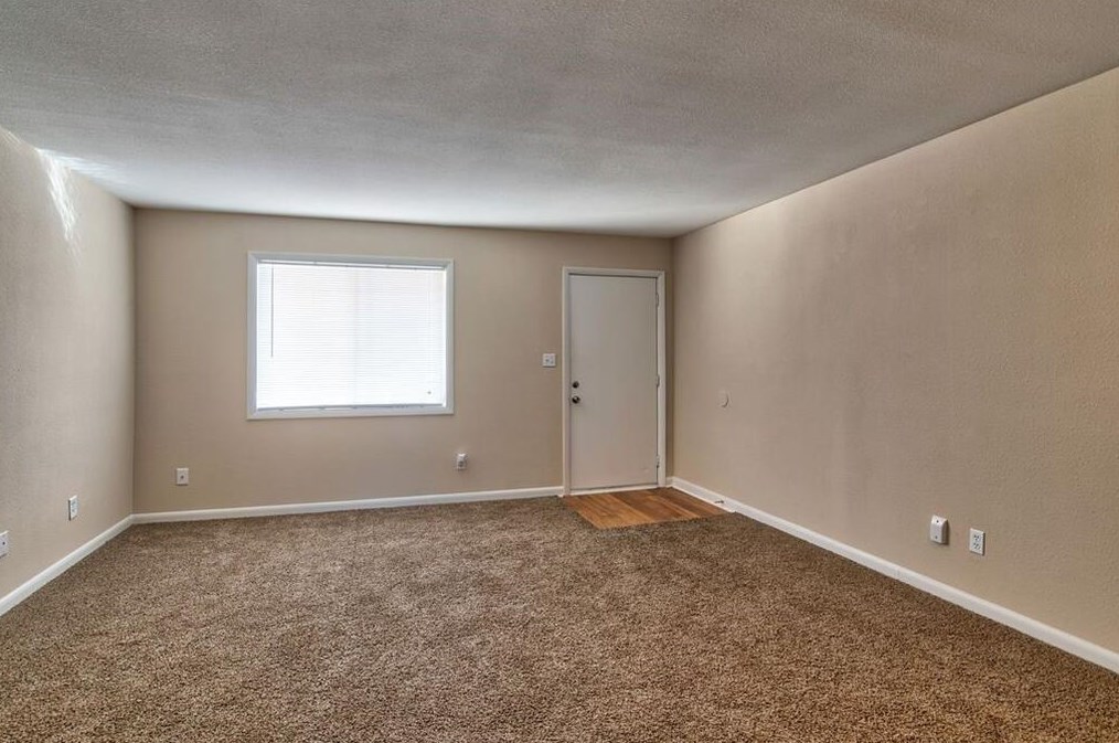 300 Hurt Rd #1605, Smyrna, GA 30082