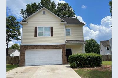 324 Sapphire Bend, Riverdale, GA 30296 - Photo 1