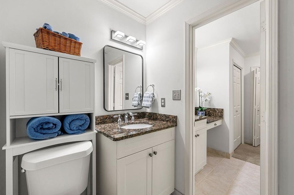 2109 Pne Hts Dr, Atlanta GA 30324-2834 exterior