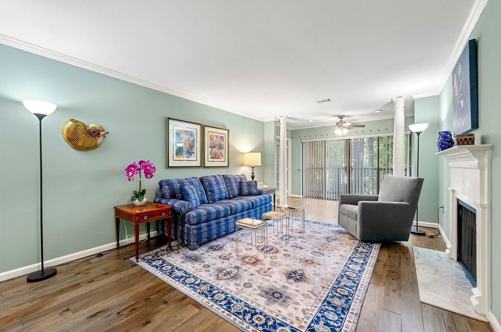 2109 Pne Hts Dr, Atlanta GA 30324-2834 exterior