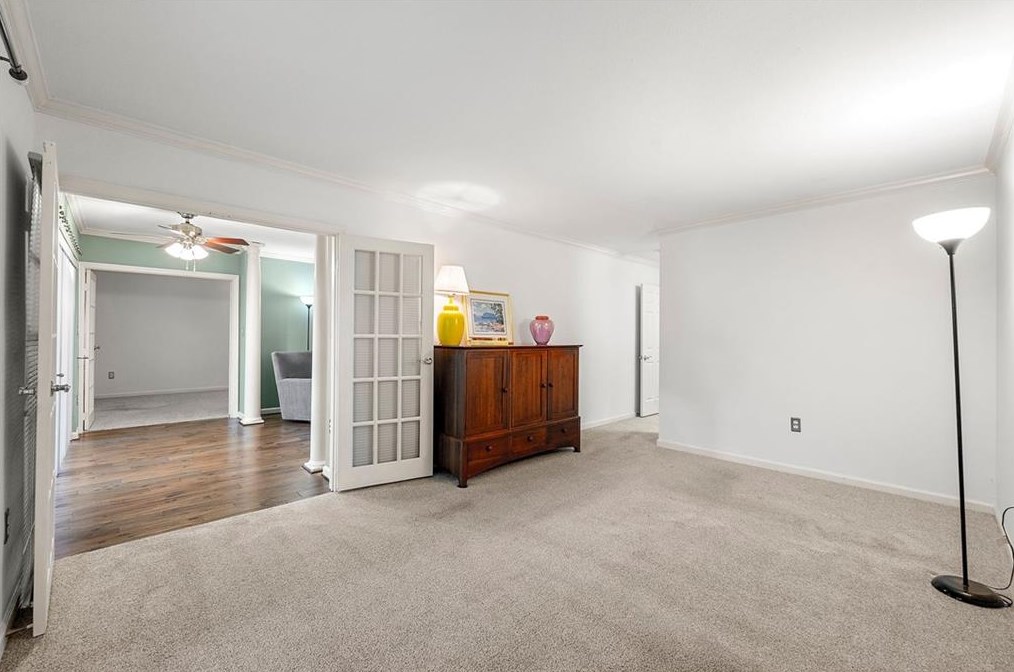 2109 Pne Hts Dr, Atlanta GA 30324-2834 exterior