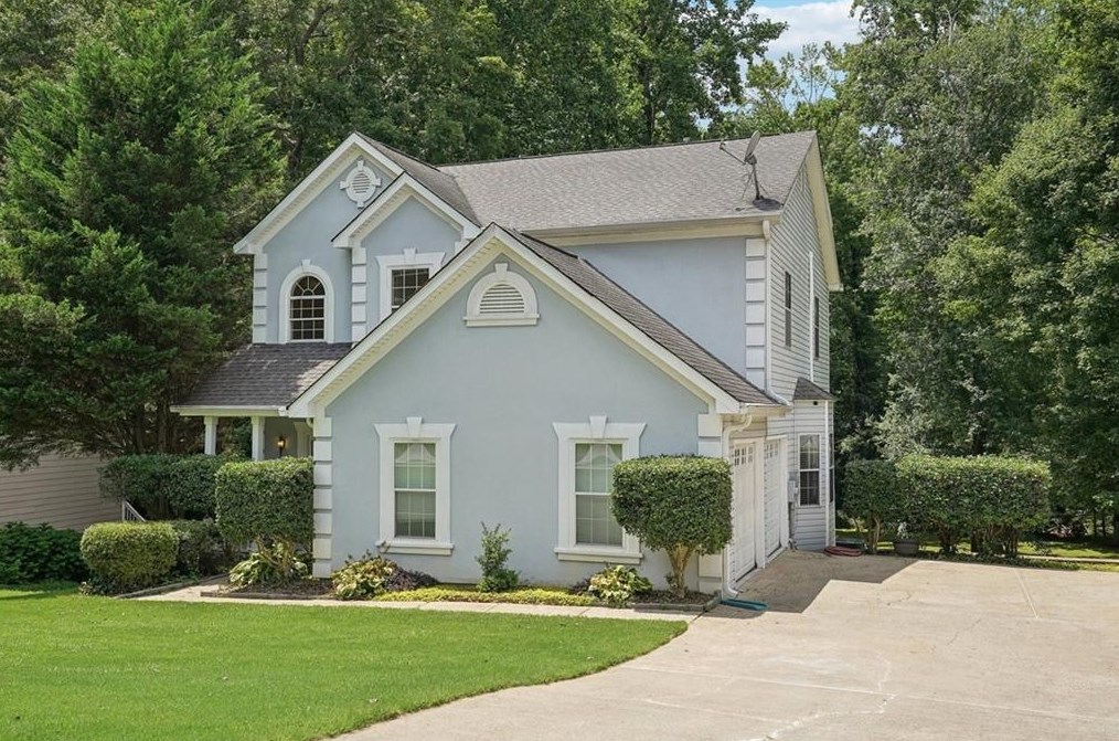 890 Walnut Creek Dr Nw, Lilburn, GA 30047