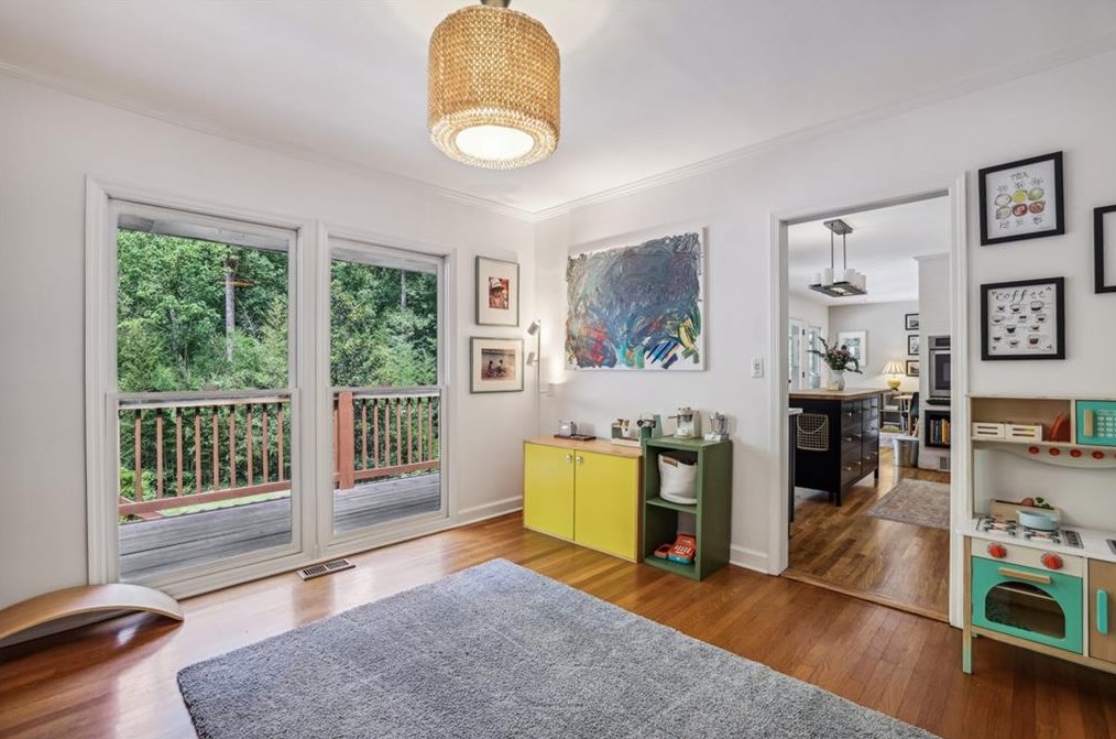 1142 Vistavia Cir, Decatur GA  30033-3418 exterior