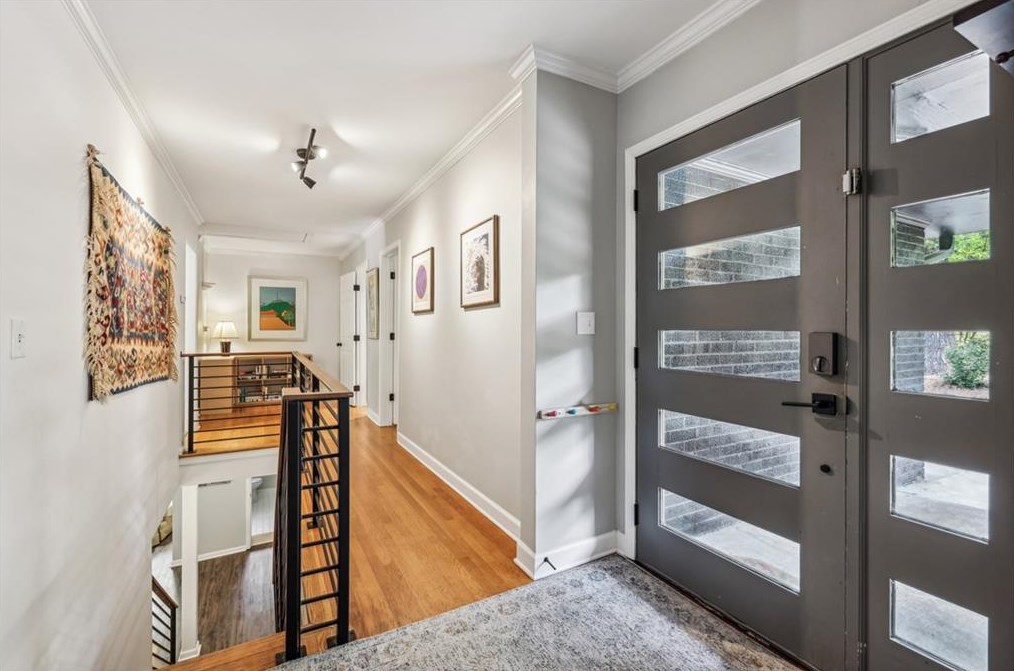 1142 Vistavia Cir, Decatur GA  30033-3418 exterior