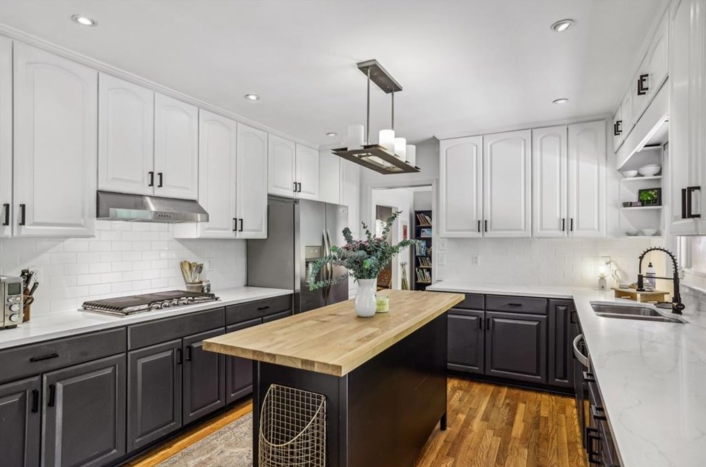 1142 Vistavia Cir, Decatur GA  30033-3418 exterior