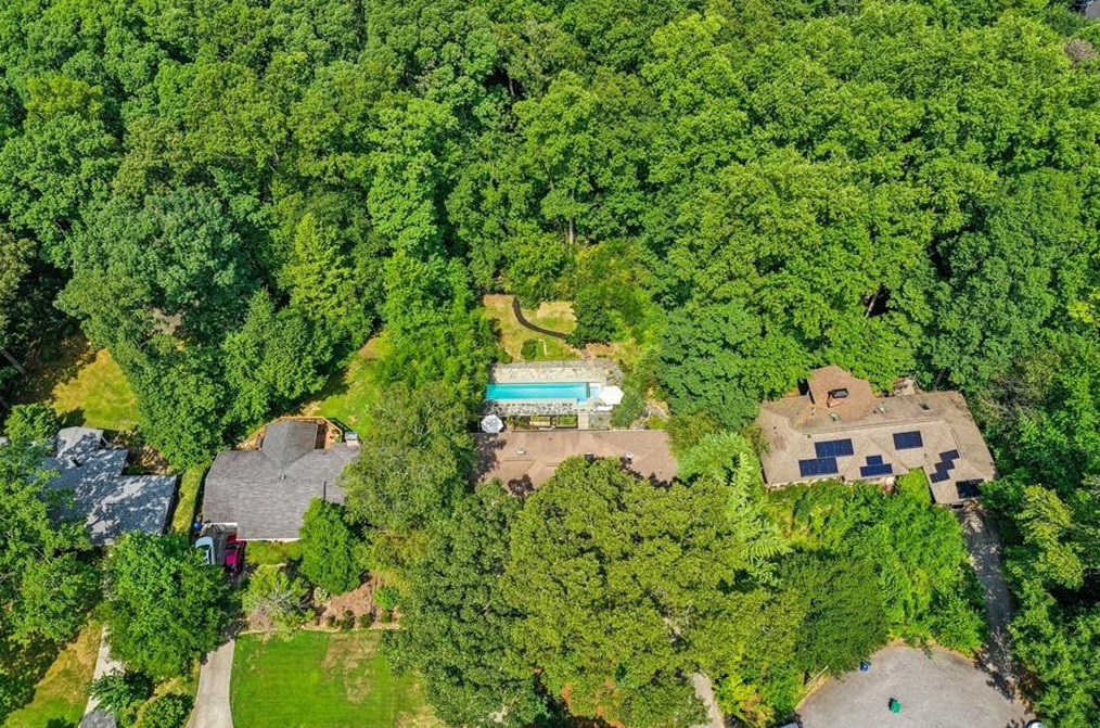 1142 Vistavia Cir, Decatur GA  30033-3418 exterior