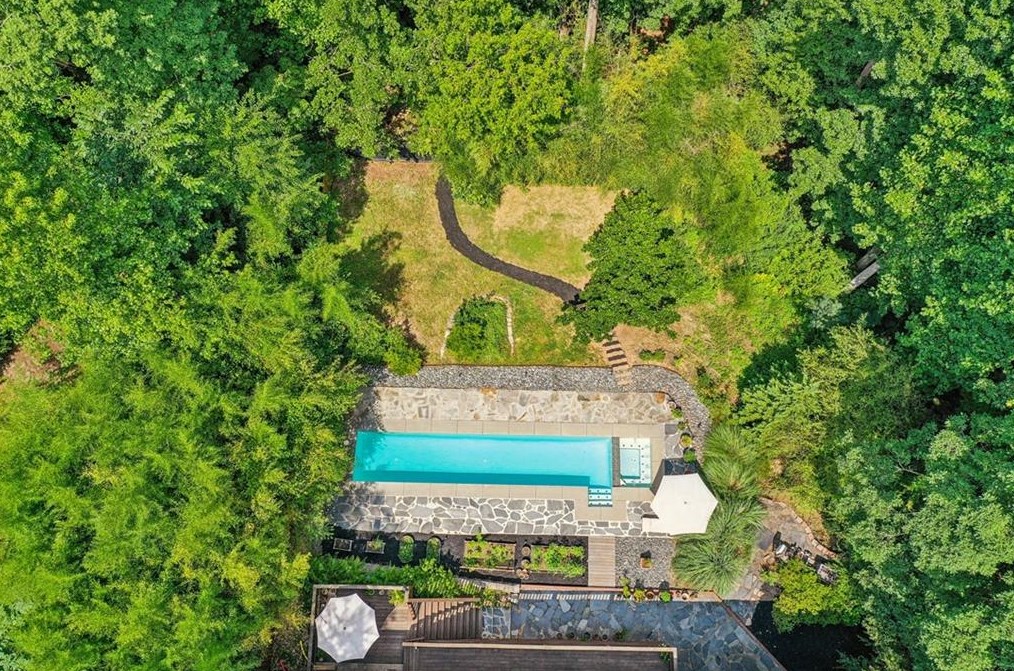 1142 Vistavia Cir, Decatur GA  30033-3418 exterior