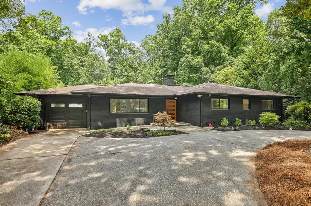 1142 Vistavia Cir, Decatur GA  30033-3418 exterior