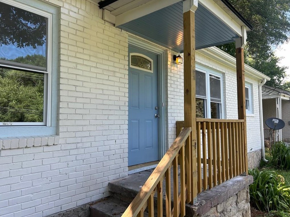 1887 Meadow Ln, Decatur GA  30032-4465 exterior