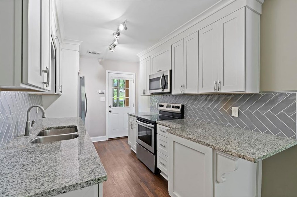 1300 Peachcrest Rd, Decatur GA  30032-2517 exterior