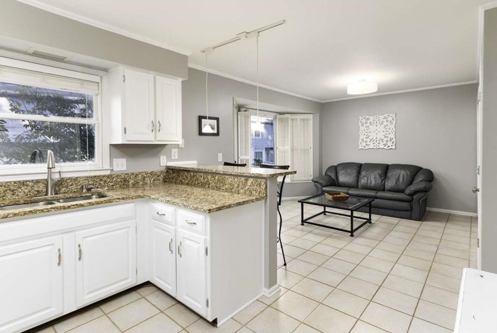 1600 Defoors Walk, Atlanta GA  30318-3012 exterior