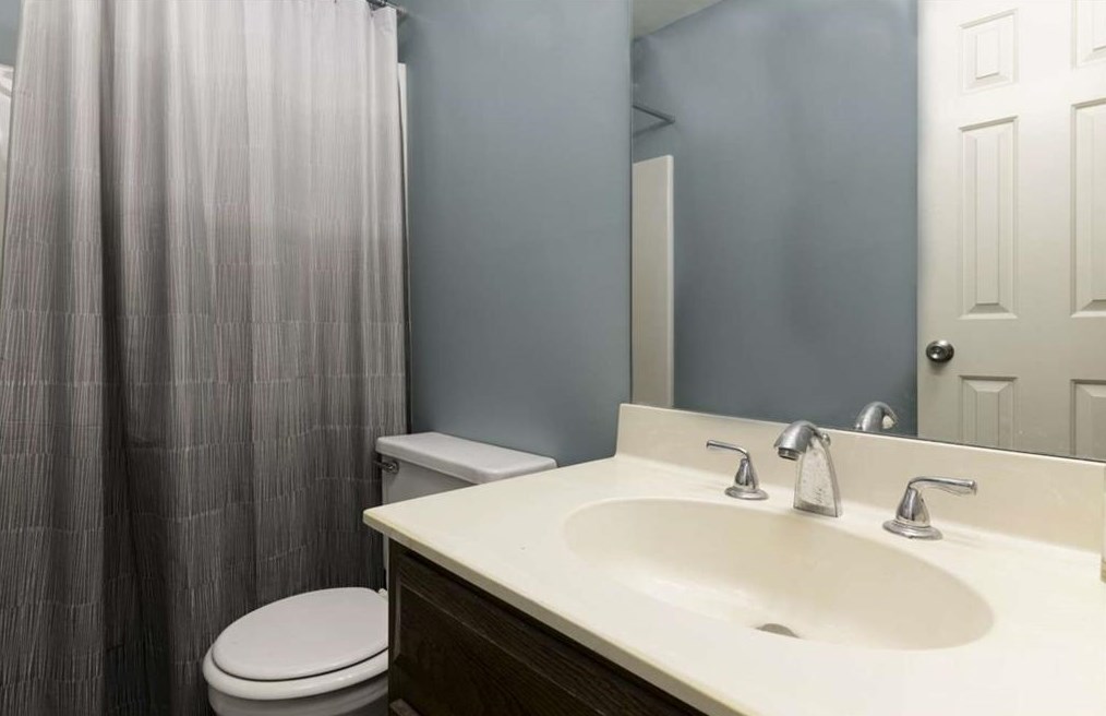 1600 Defoors Walk, Atlanta GA  30318-3012 exterior