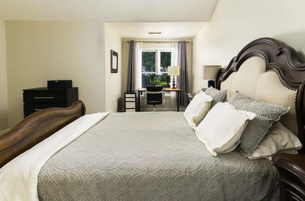 1600 Defoors Walk, Atlanta GA  30318-3012 exterior