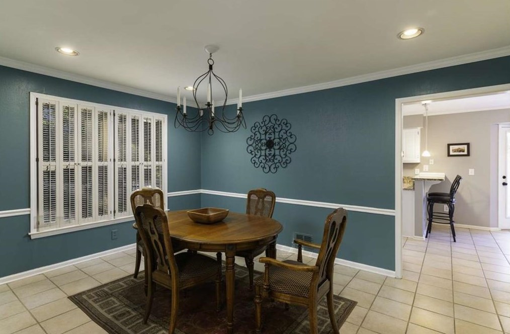 1600 Defoors Walk, Atlanta GA  30318-3012 exterior