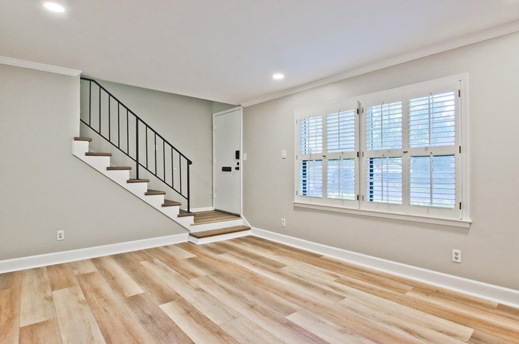 248 Triumph Dr Nw, Atlanta, GA 30327