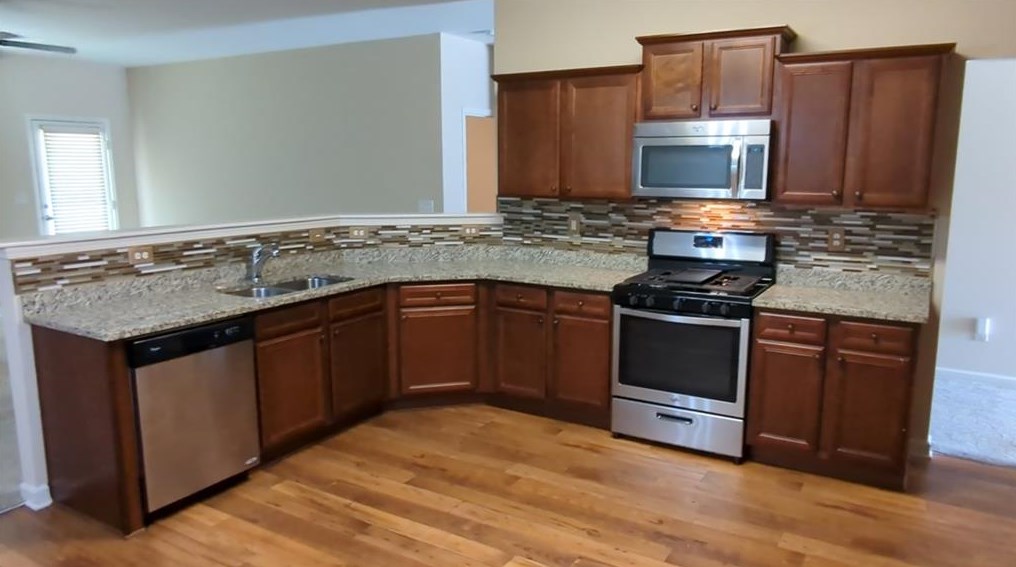 6066 Heisler St, Rex, GA 30273