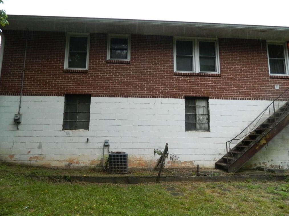 1282 Westridge Rd, Atlanta GA  30311-3432 exterior