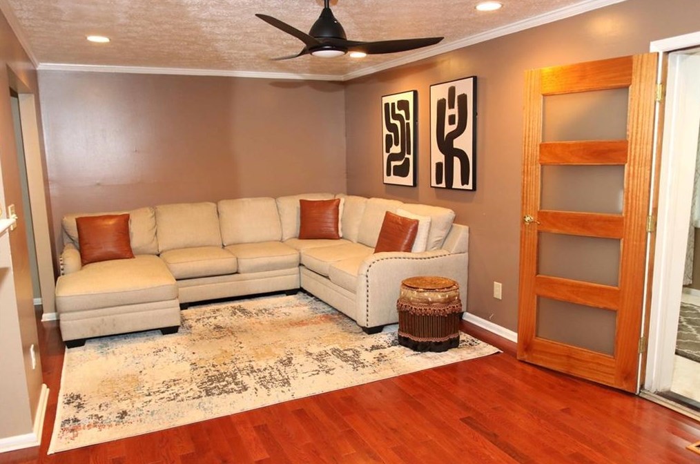 114 Glen Acres Ct, Decatur, GA 30035