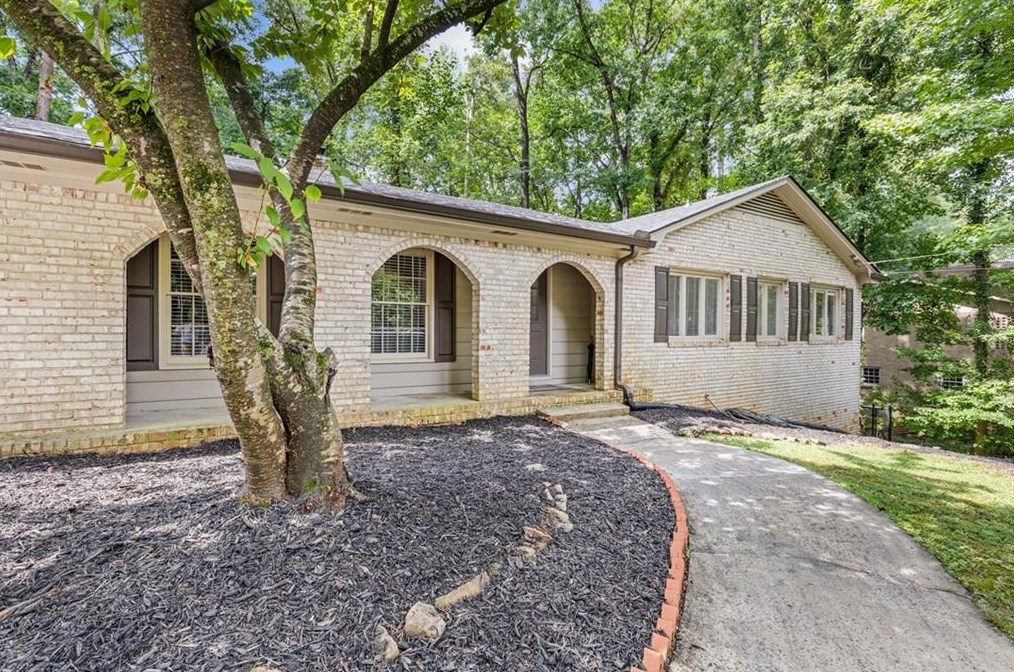 2547 Andover Dr, Atlanta GA  30360-1923 exterior