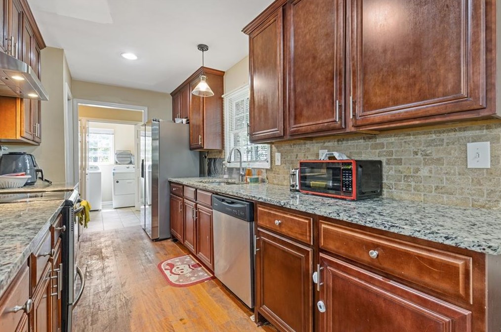 2547 Andover Dr, Atlanta GA  30360-1923 exterior
