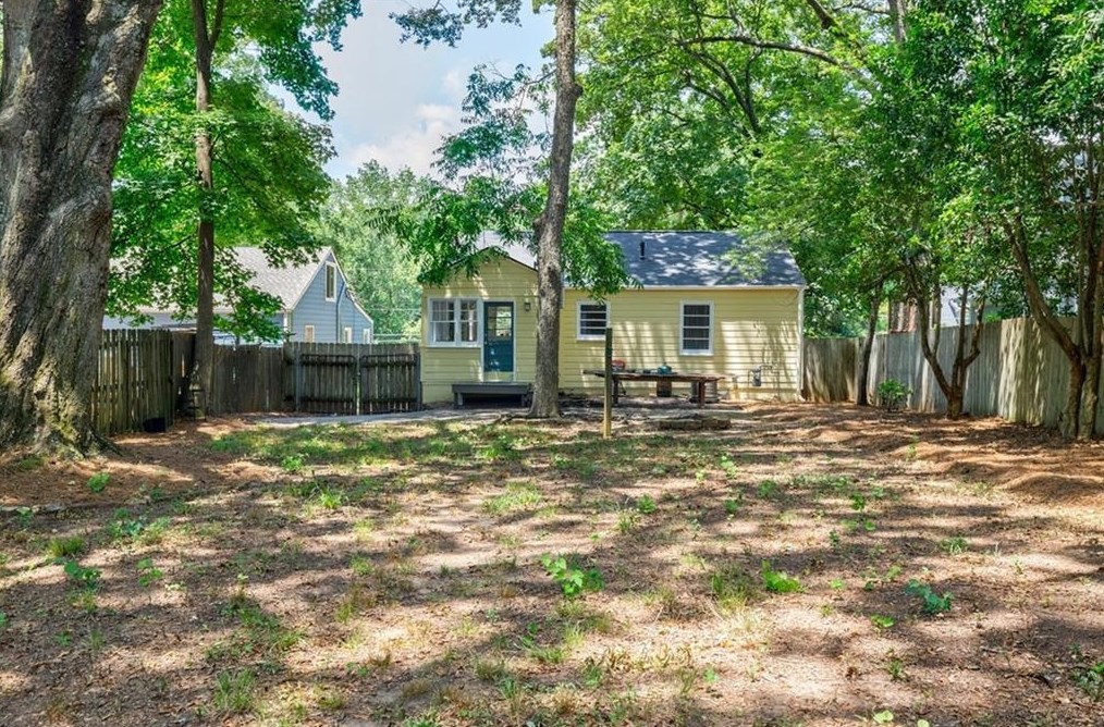1258 Woodland Ave, Atlanta GA  30324-4517 exterior