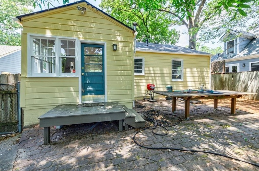 1258 Woodland Ave, Atlanta GA  30324-4517 exterior