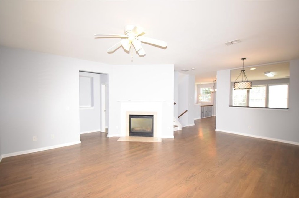 3681 Chattahoochee Summit Dr, Atlanta, GA 30339-3289