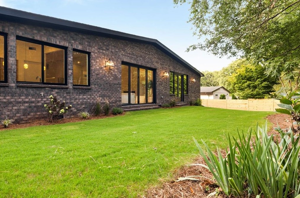 1807 Coventry Rd, Decatur GA  30030-1013 exterior