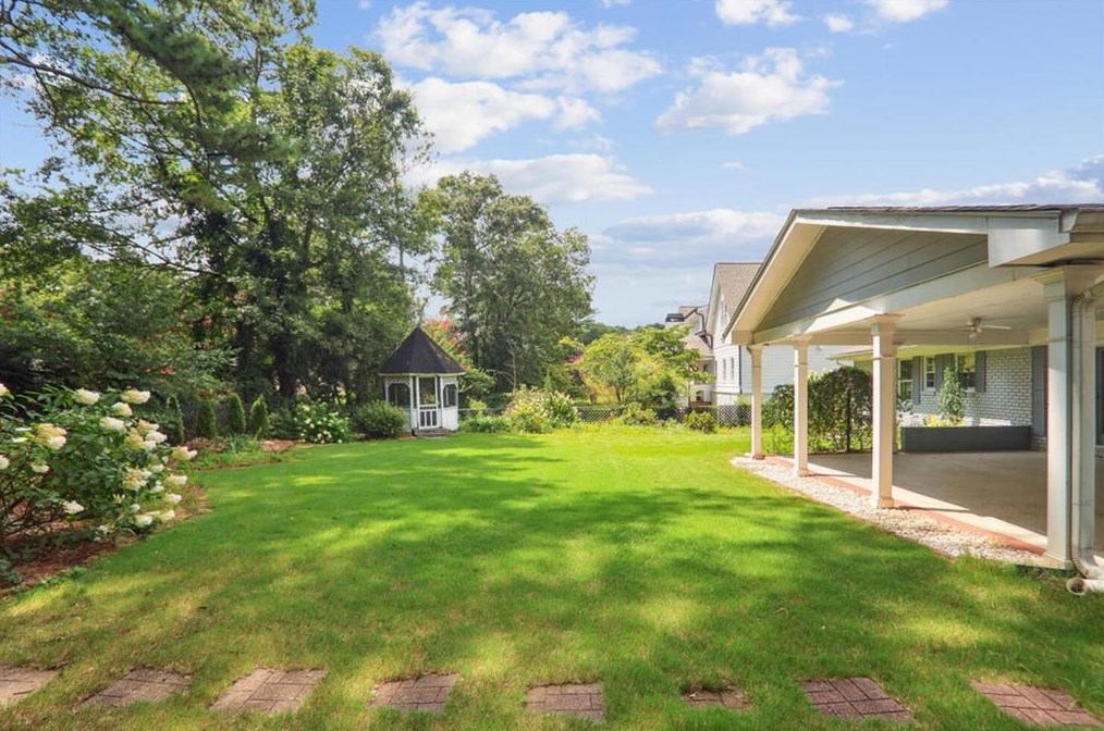 1800 Frazier Rd, Decatur, GA 30033