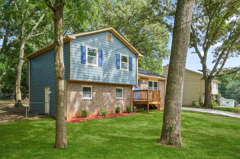 2522 Candler Woods Dr, Decatur, GA 30032