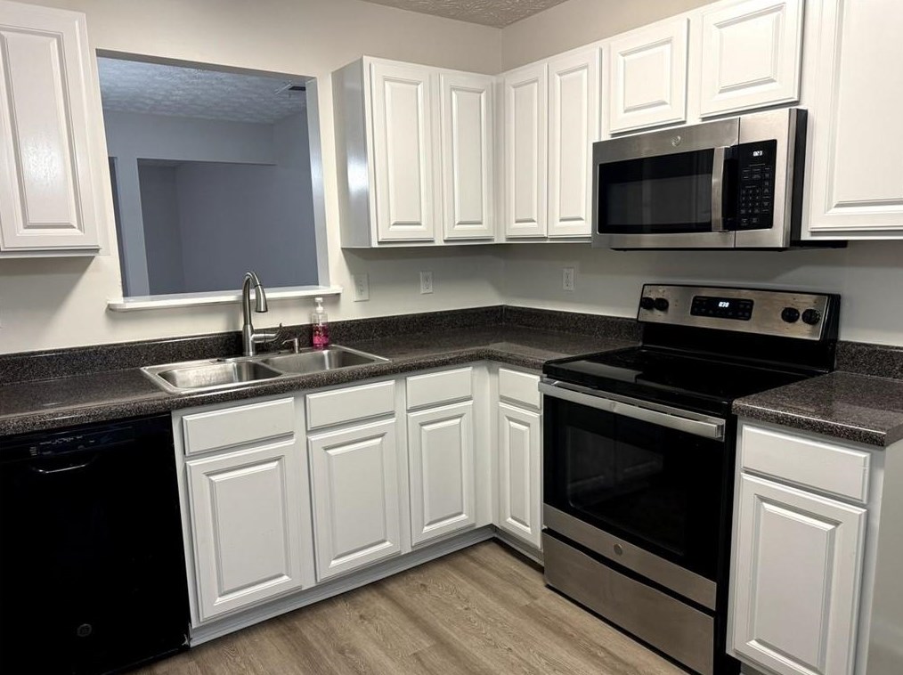 4003 Browne Ct, Conley, GA 30288