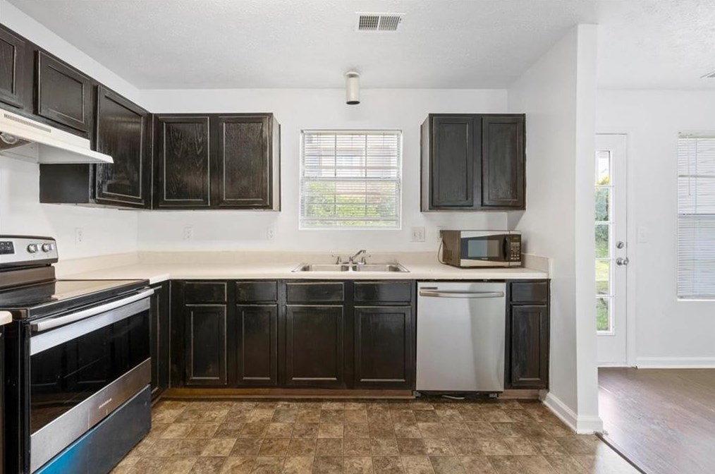 5707 Windfall Ln, Lithonia, GA 30058