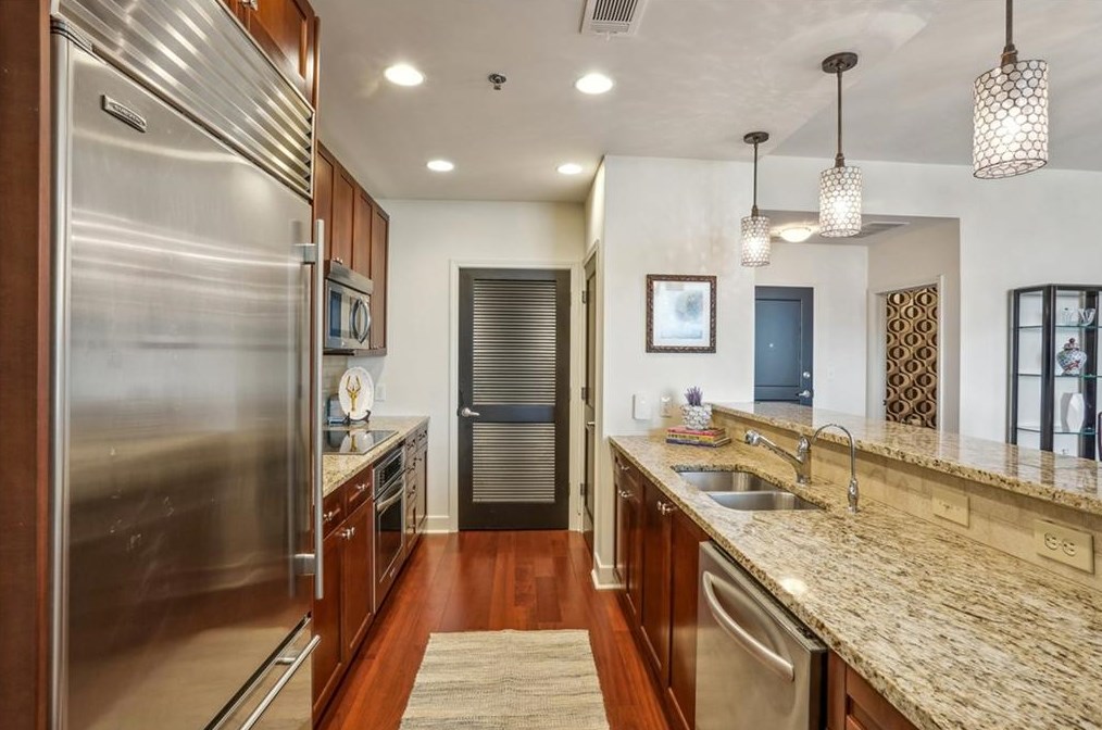 2795 Peachtree Rd, Atlanta GA  30305-3671 exterior