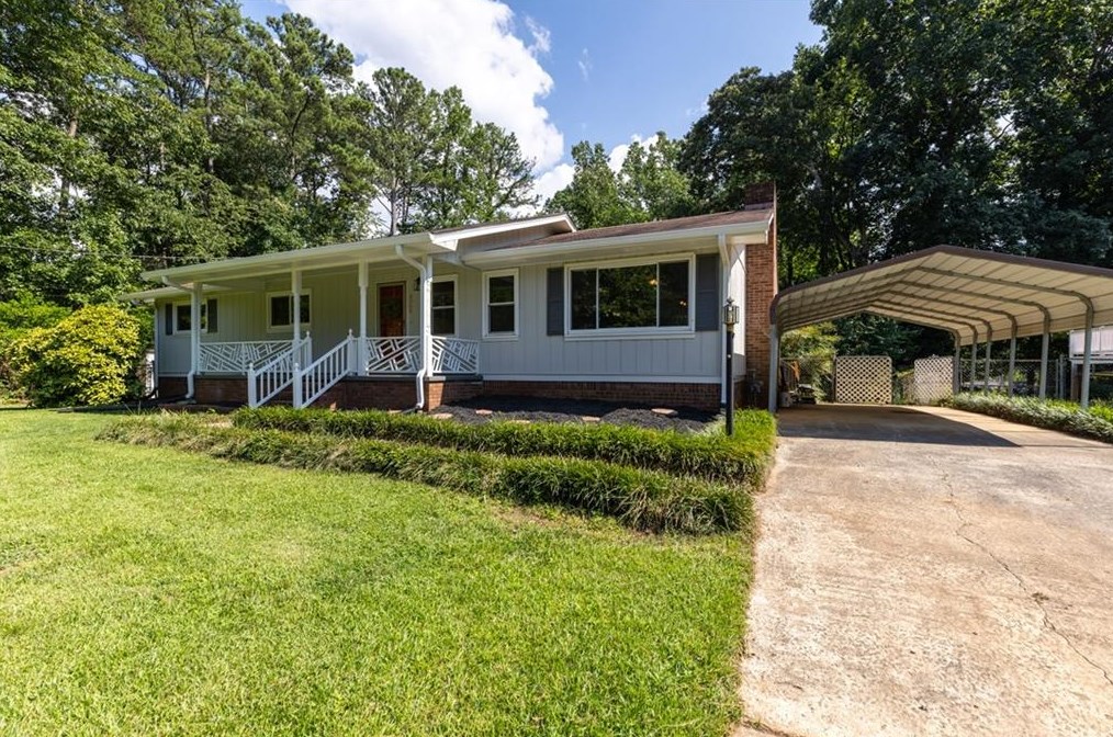 2268 Cochise Dr, Acworth, GA 30102