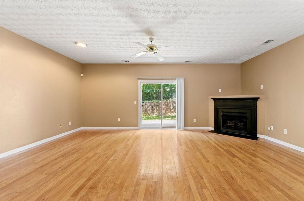 3852 Austin Park Ln, Decatur, GA 30032