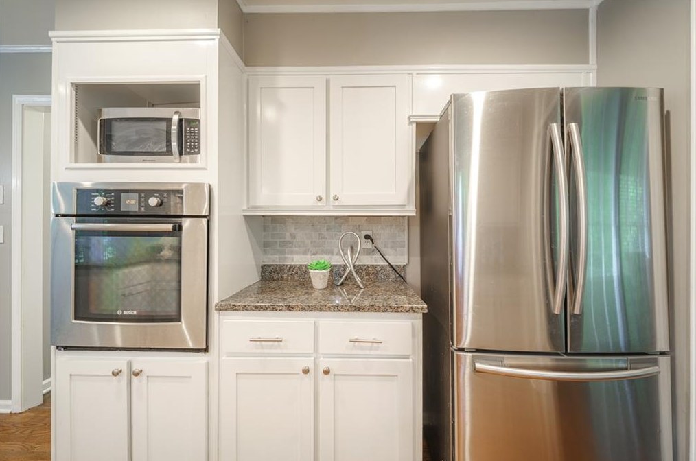 3993 Menlo Dr, Atlanta GA  30340-5117 exterior