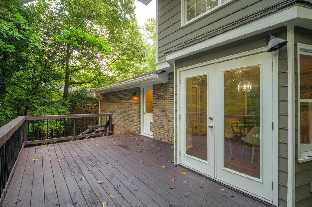 3993 Menlo Dr, Atlanta GA  30340-5117 exterior